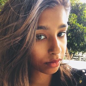 Meet your Posher, Nadia